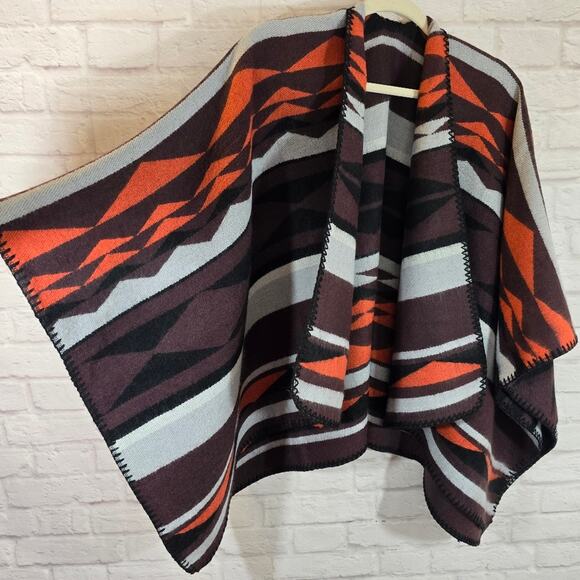 M Old Navy Womens Southwest Aztec Cozy Poncho Shawl Brown Orange Blanket Western - Picture 3 of 9
